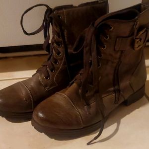 Boots brown